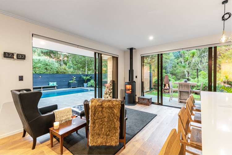 32a Bernard Magnus Lane Greenhithe_4