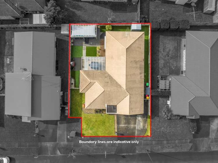 13 Aberdeen Crescent Wattle Downs_25