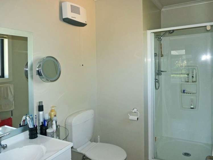 57 Lord Auckland Road Wakefield_11