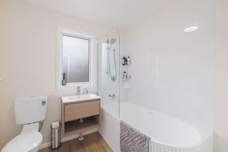 42 Cresswell Avenue Burwood_12