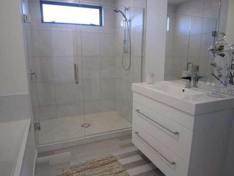 2 Lochern Rise Marchwiel_12