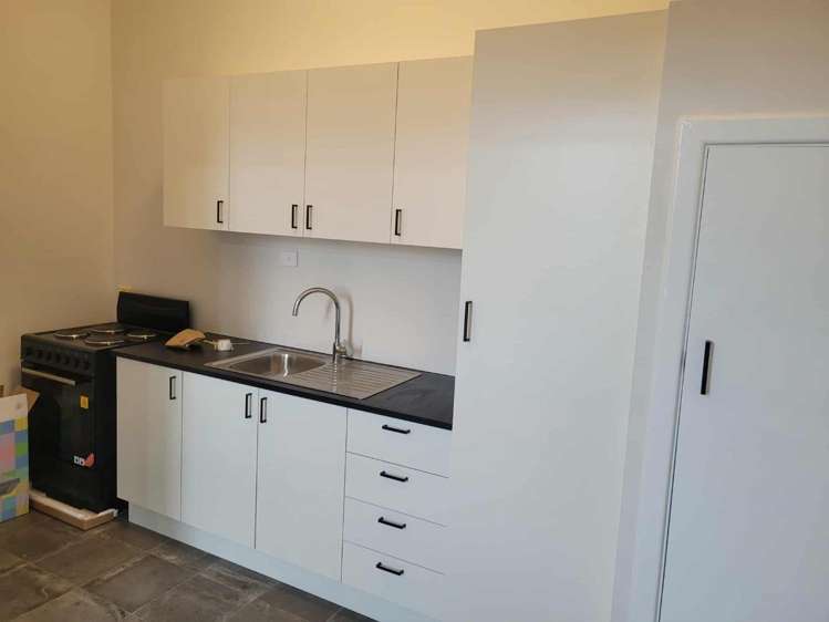 2/82 Balmoral Drive_0