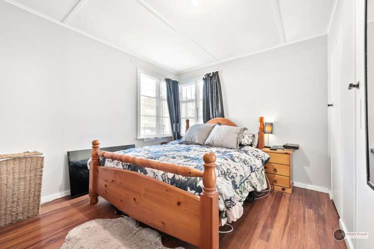 109 Waddington Drive Naenae_8