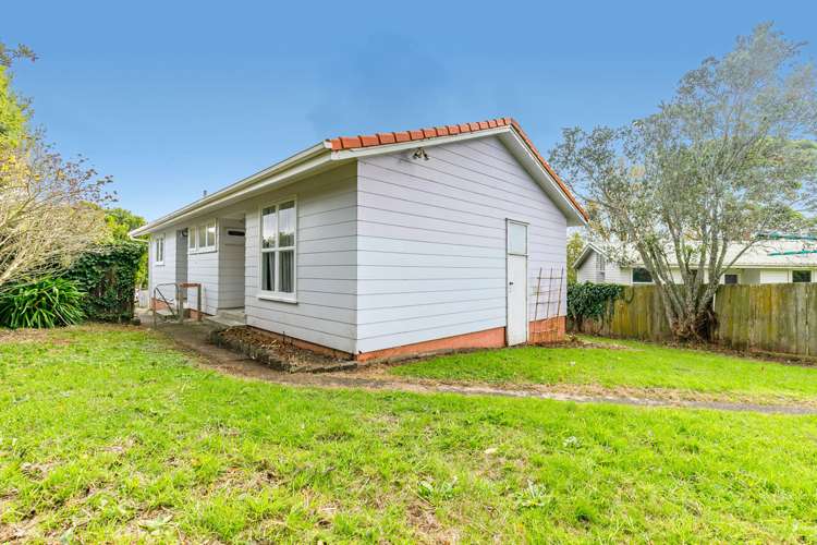 54 Taurus Crescent Beach Haven_16