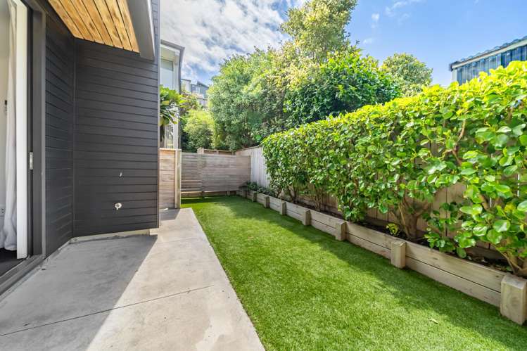 6/74 Derwent Street Island Bay_8