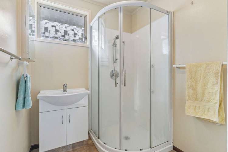 1/6 Honey Place Weymouth_7