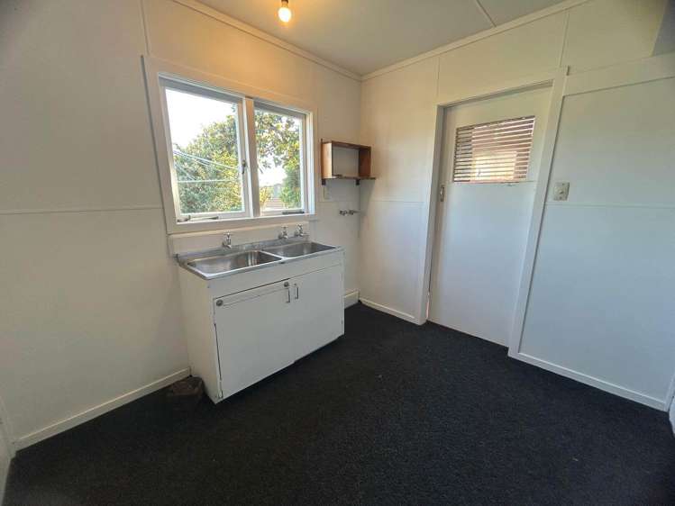 68 Selwyn Road Cockle Bay_18