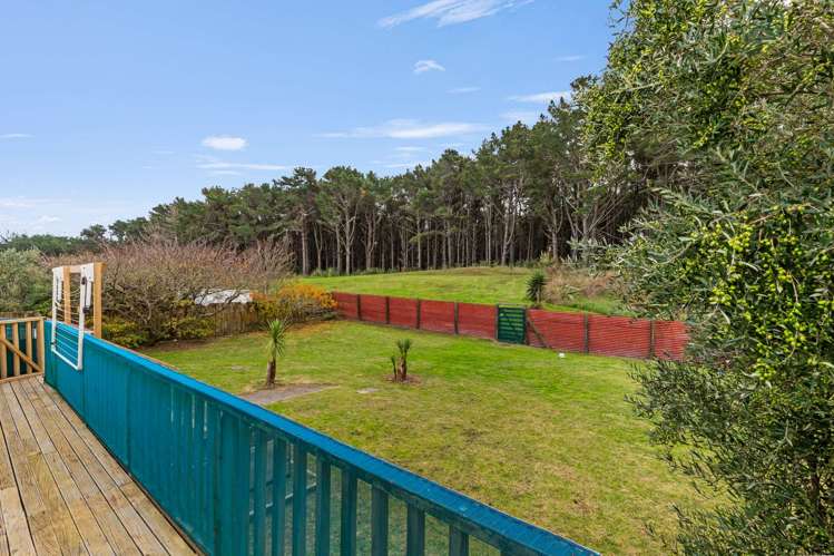 9 Cousins Avenue East Foxton Beach_24