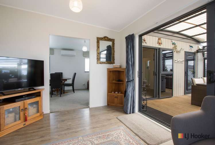 10 Reel Road Athenree_5