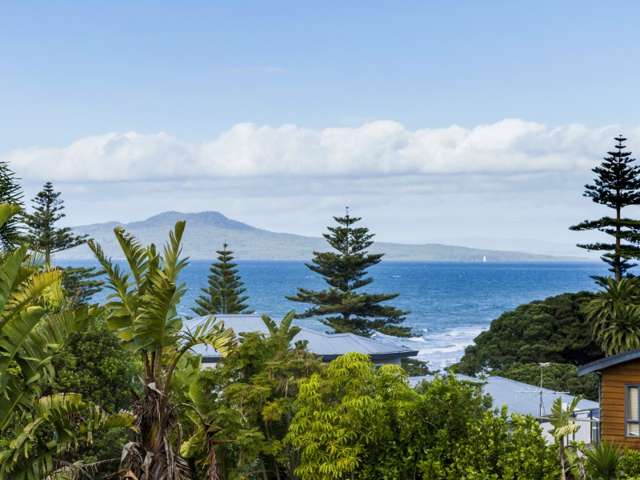 1/7a Brighton Terrace Mairangi Bay_1