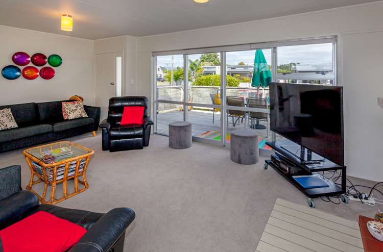 135 Linton Crescent Whangamata_28