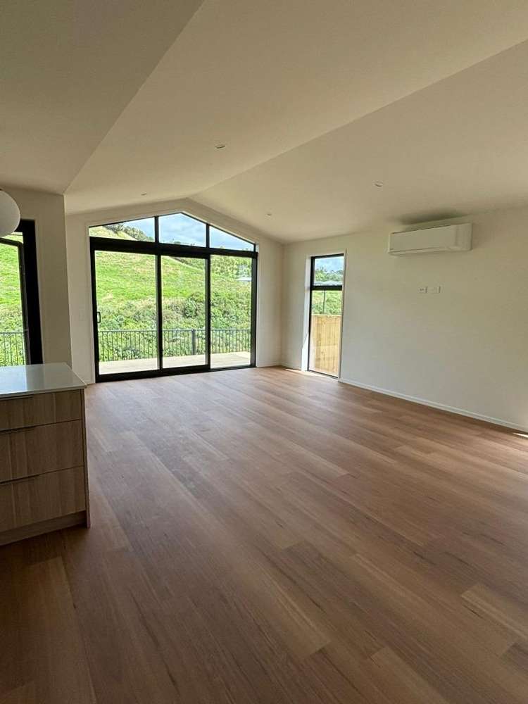 241 Adler Drive 1115_8