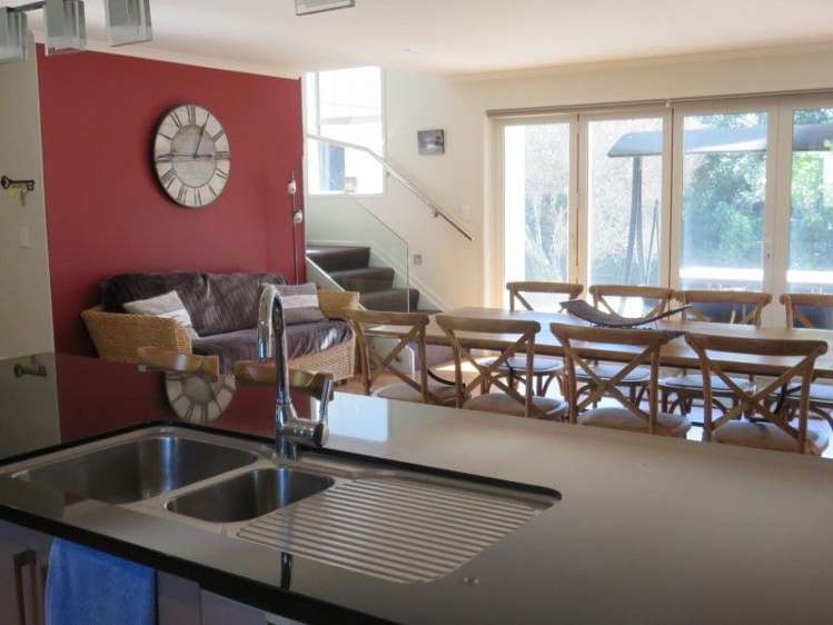 211 Onemana Drive Onemana_2