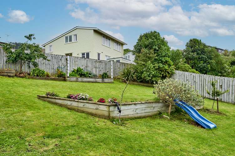 55 Davidson Crescent Tawa_10