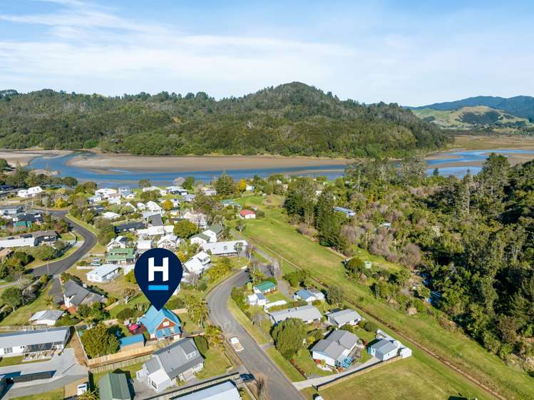 127 McKellar Place Whangamata_22