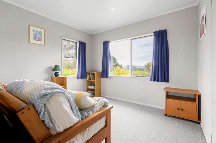 212 Whangamata Road Kinloch_18