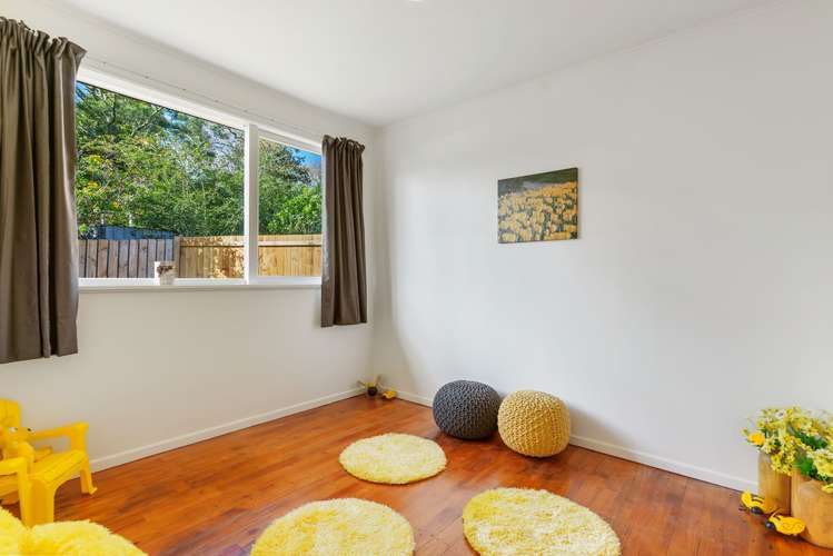 70 Vodanovich Road Te Atatu South_8