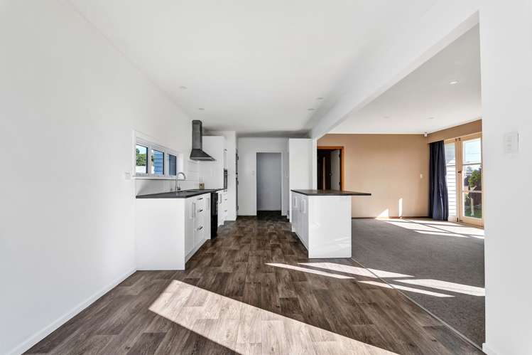 10 Douglas Street_4