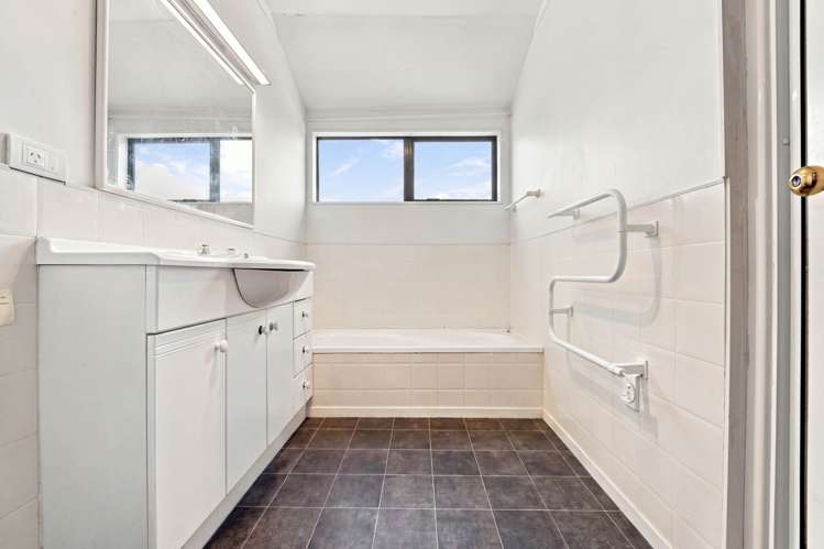 2/243 Main Highway Ellerslie_20