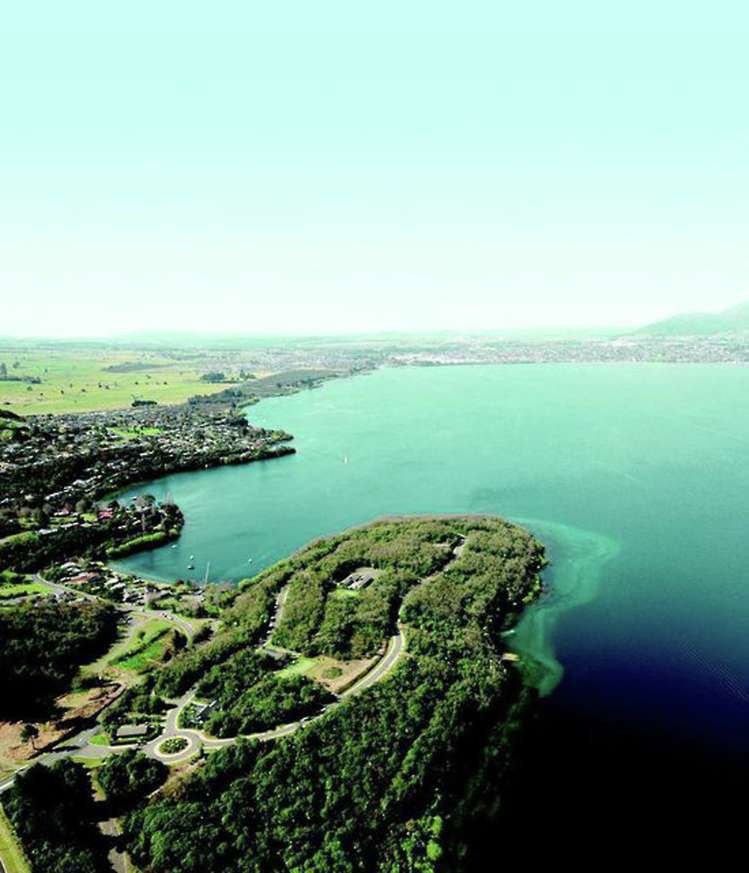 29 Parawera Drive Acacia Bay_12