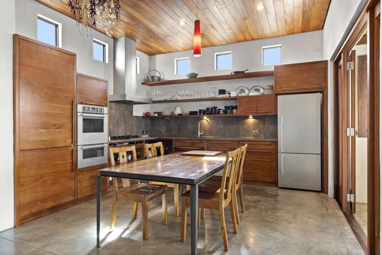 165 Ocean View Road Oneroa_16