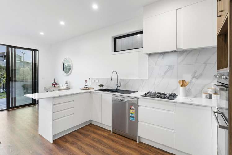 6 Papai Lane Massey_10