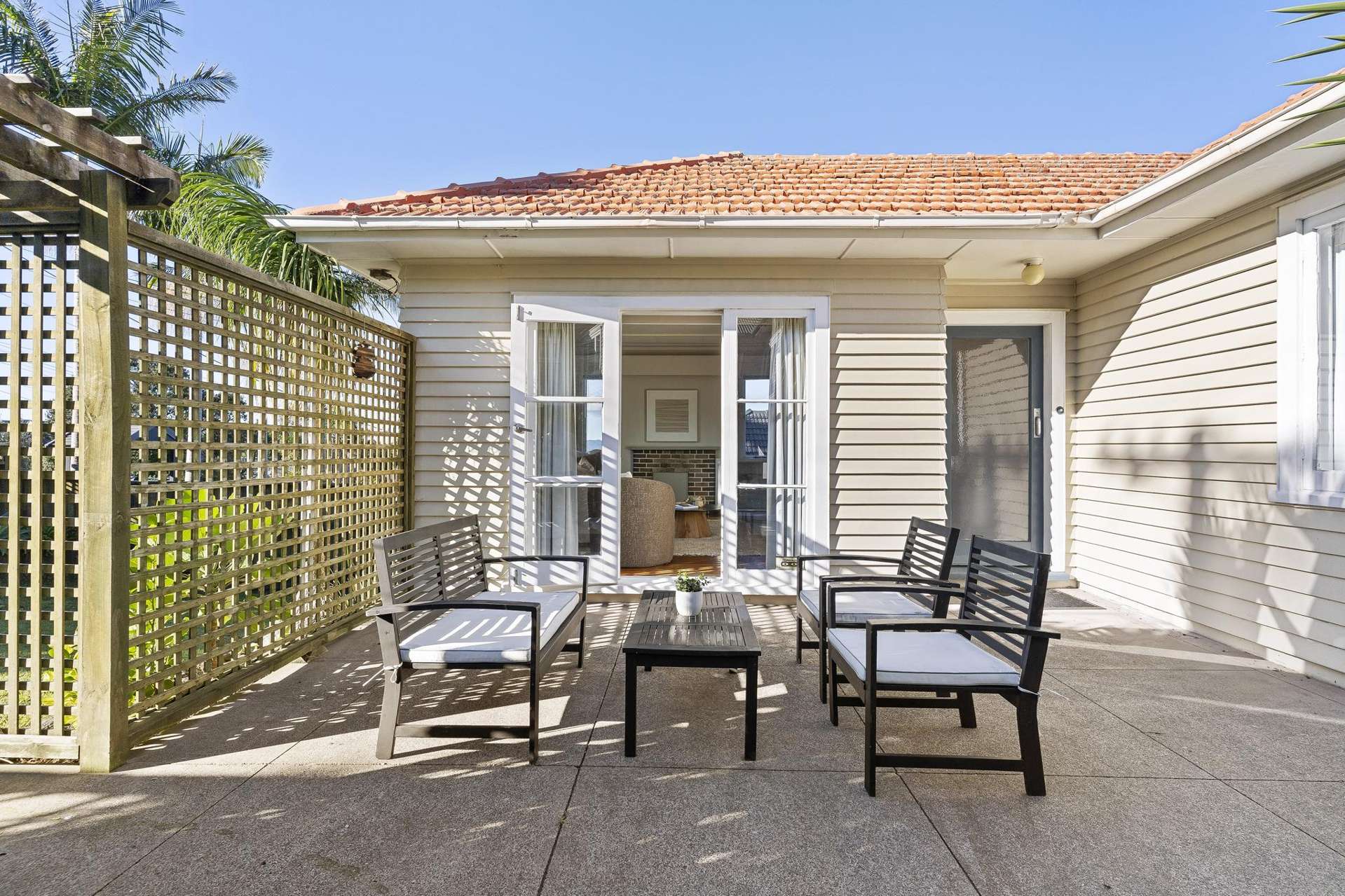 1/11-13 Waratah Street Birkenhead_0