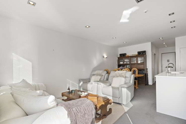 B406/525 East Coast Road Browns Bay_10