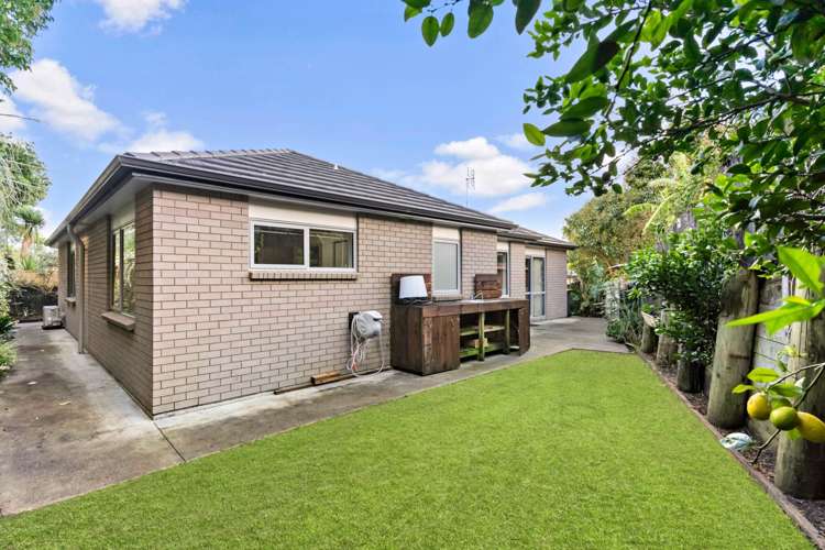 7 Puarangi Lane Stanmore Bay_11