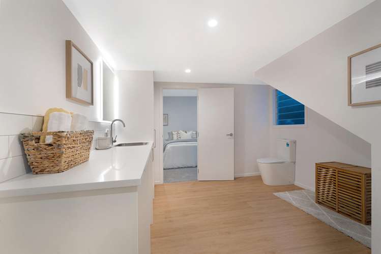 31 Ngaio Road Titirangi_13