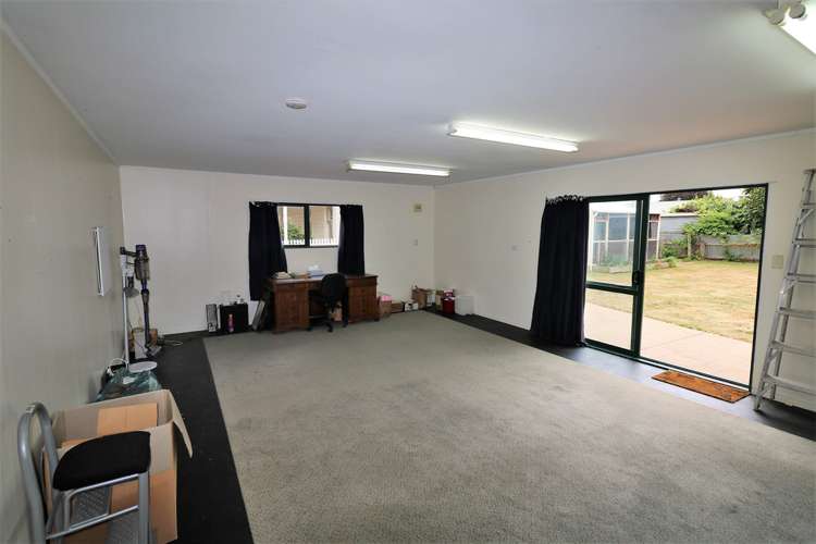 37 Wyndham Street Carterton_19