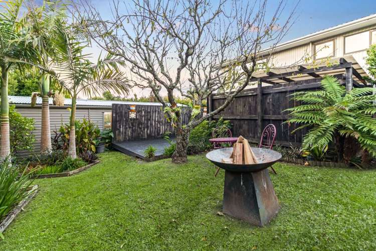 53 Okura River Road Okura_21