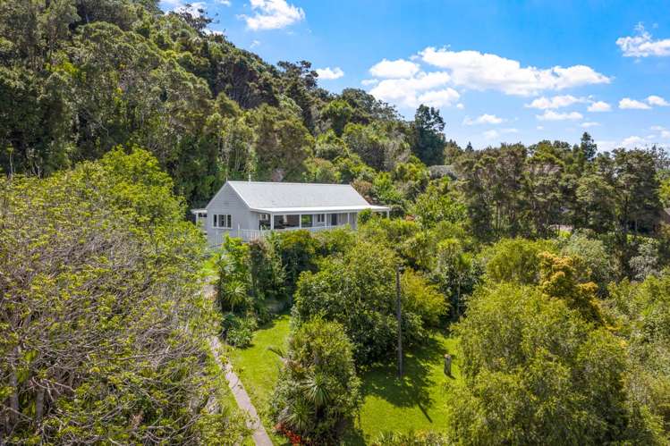 6 Young Street Mahurangi East_29