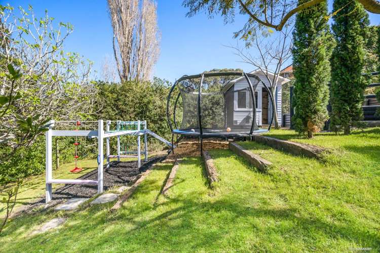 39 & 39A Ngatiawa Street One Tree Hill_21