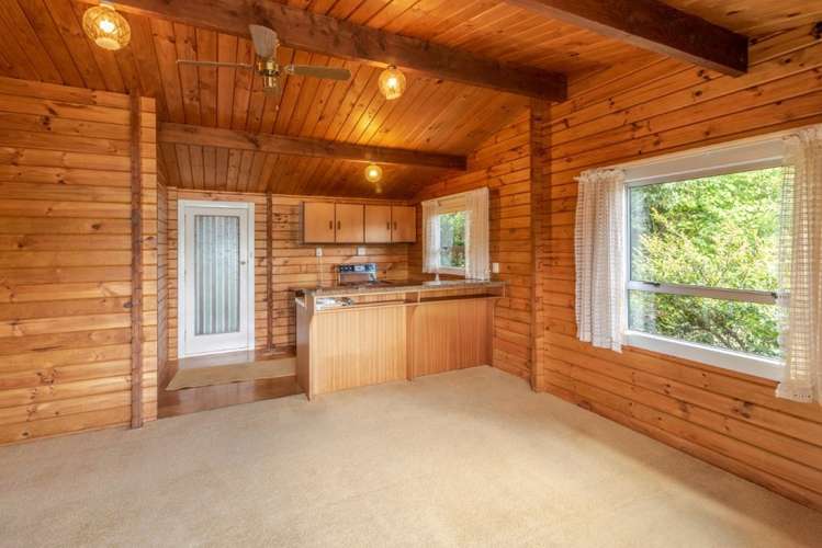 14 Armstrong Crescent Akaroa_16