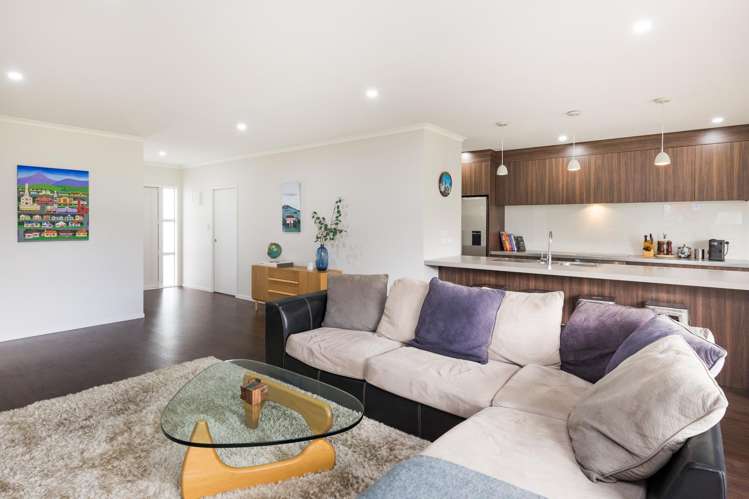 15 Coutts Way Fitzherbert_9