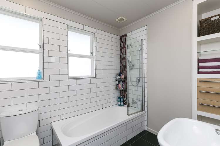 23 Beazley Avenue Paparangi_6