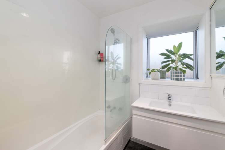 34a Greenhaven Drive Burwood_14