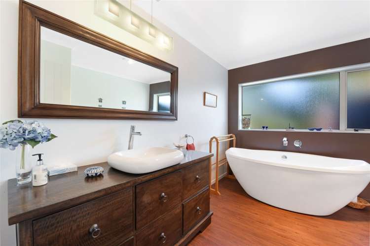 17 Pukeko Lane Redwood Valley_17