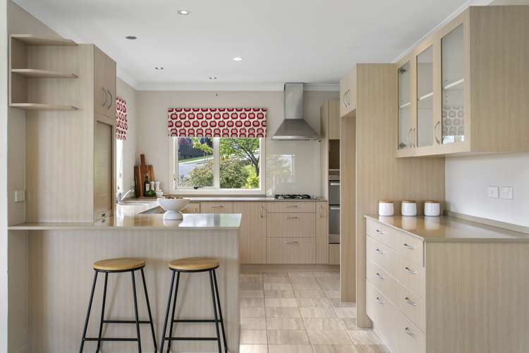 24 Botanical Heights Drive Waipahihi_17