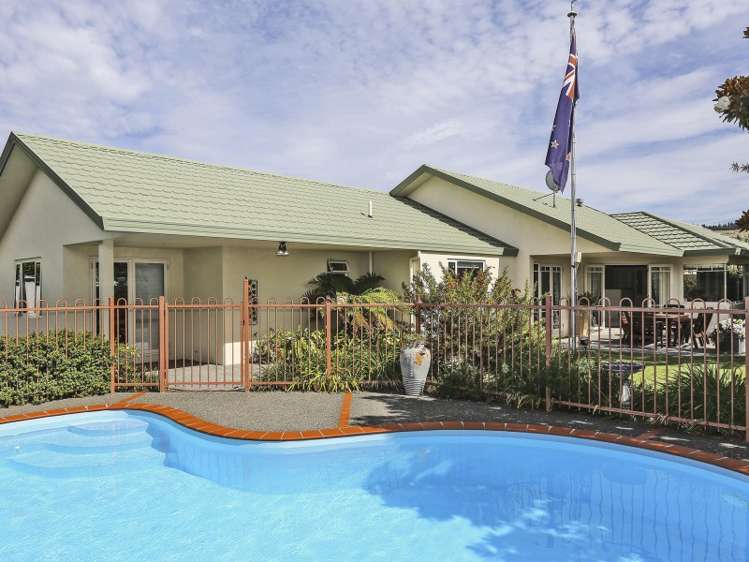 77 Kensington Drive Taradale_13