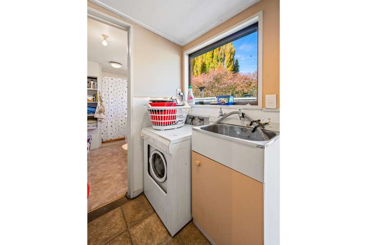 7 Kinnibeg Street Albert Town_16