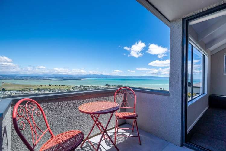 350 Princes Drive Britannia Heights_24