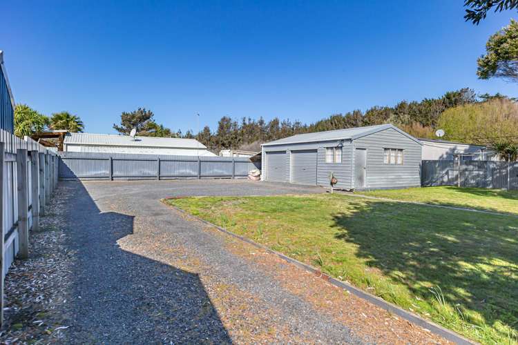 13 Barling Street Himatangi Beach_12