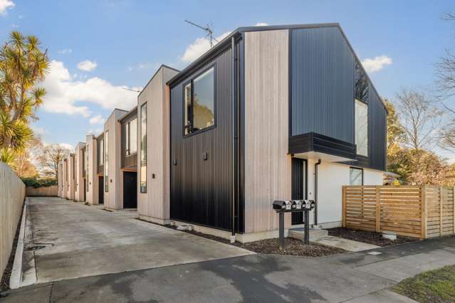 City-Edge Living, Portfolio Playmaker