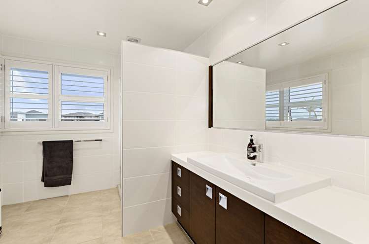 11 Milano Boulevard Karaka_8