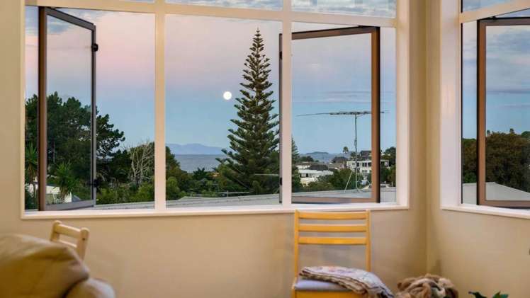 29 Korotaha Terrace Rothesay Bay_6