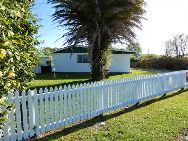 2 Stewart Street Waimangaroa_2