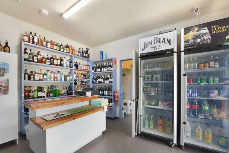 84 Main Road Tapawera_15