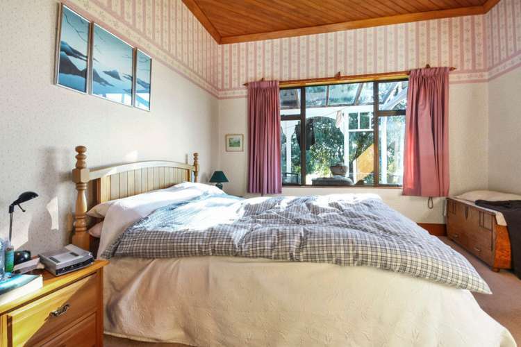 9 Black Road Otatara_8